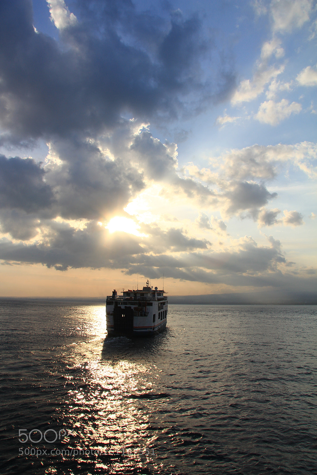 Canon EOS 60D sample photo. Crossing the strait photography