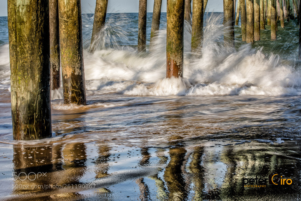 Canon EOS 5D Mark IV sample photo. Waves crashing ashore at photography