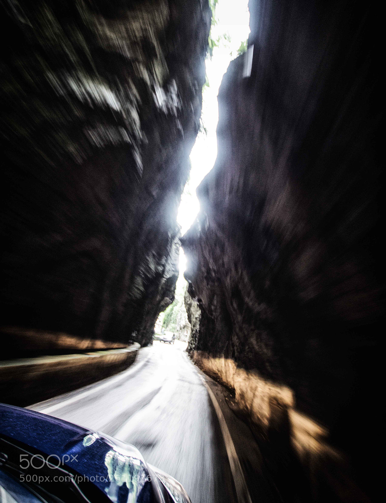 Sony SLT-A58 sample photo. Threatening passage photography