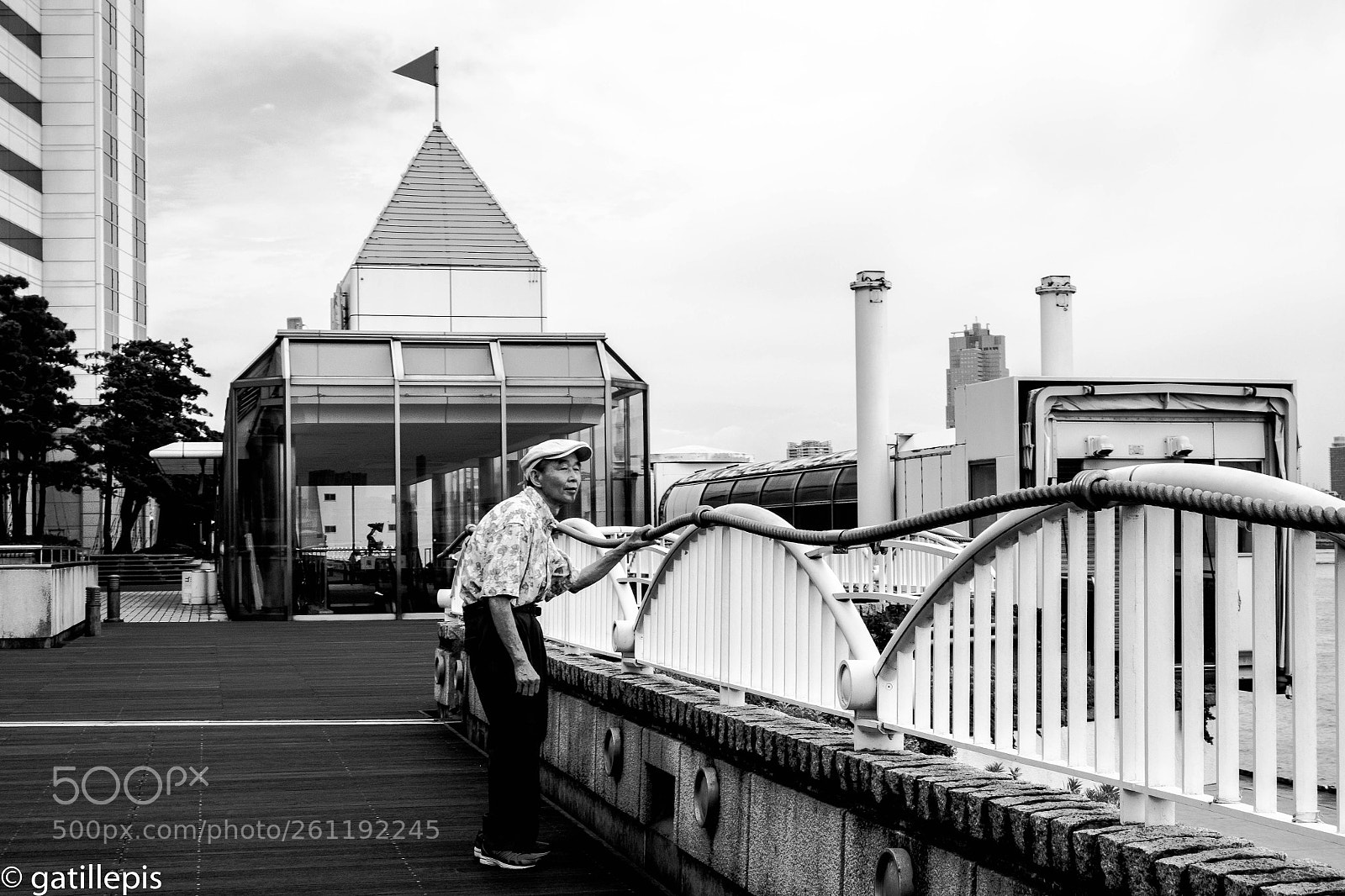 Fujifilm X-T1 sample photo. Takeshiba photography