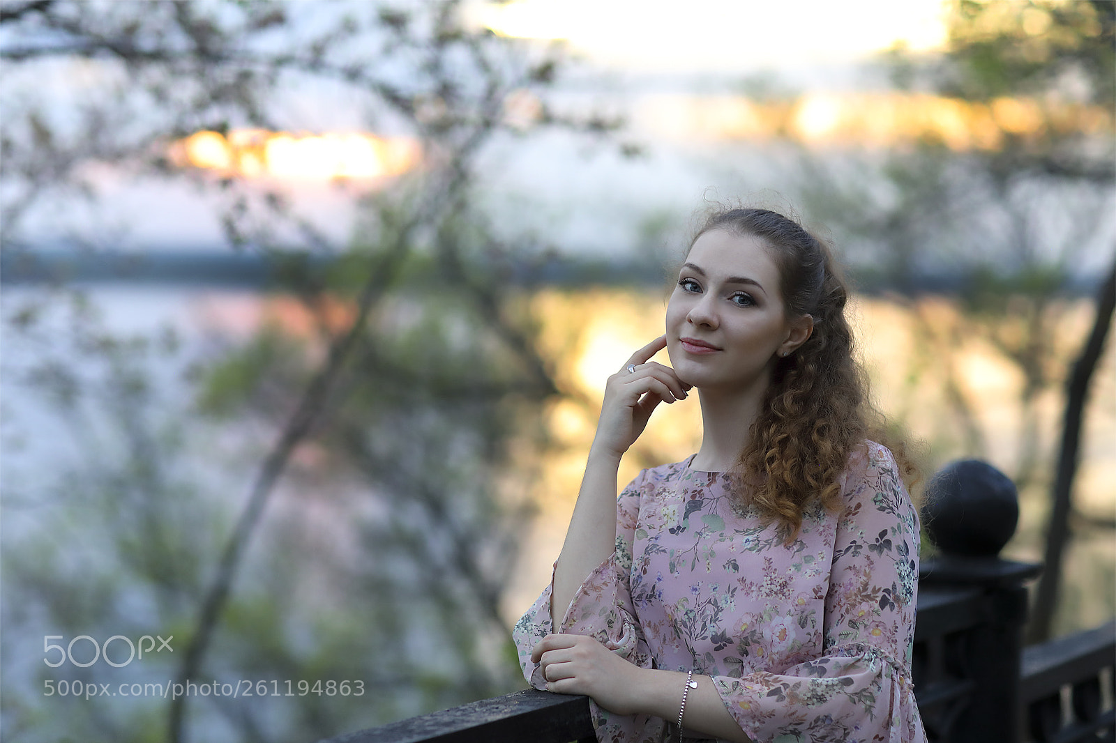 Canon EOS 5D Mark IV sample photo. Beautiful girl by the photography