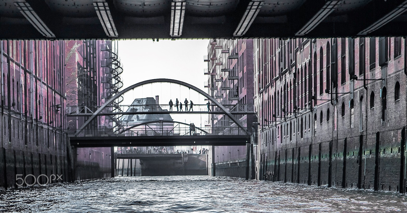 Canon EOS 5D Mark IV sample photo. Bridges - speicherstadt photography