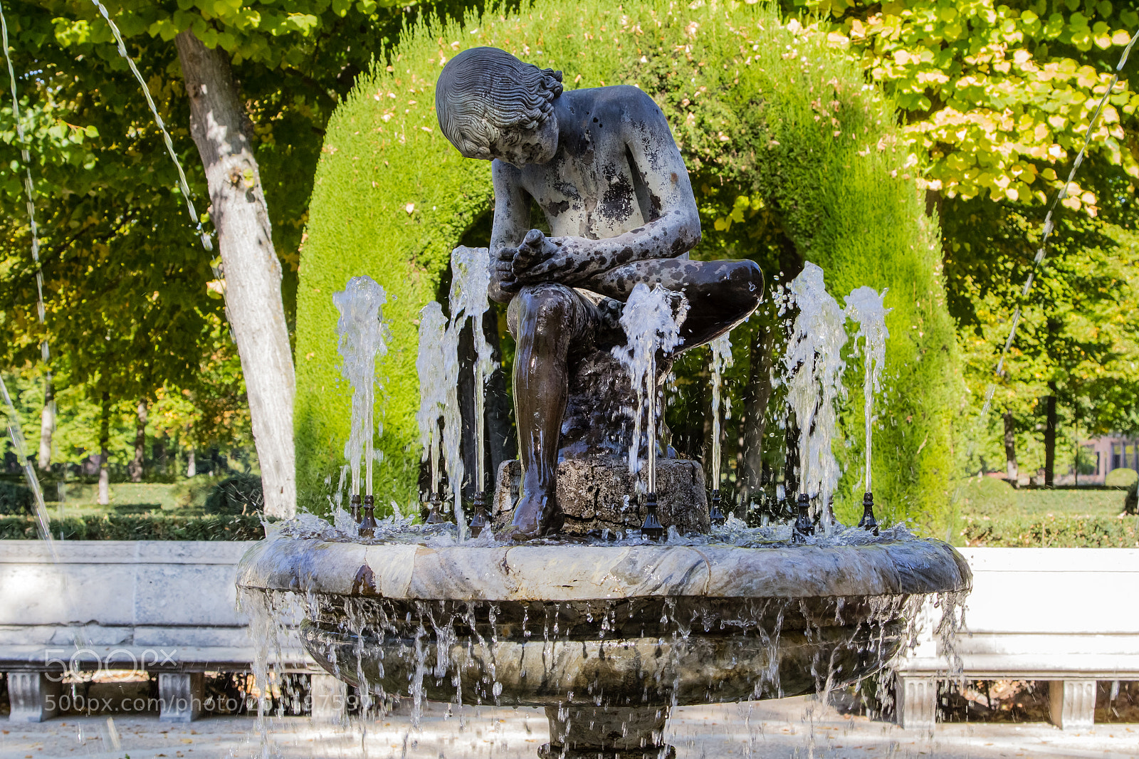 Canon EOS 60D sample photo. Fountain in the gardens photography