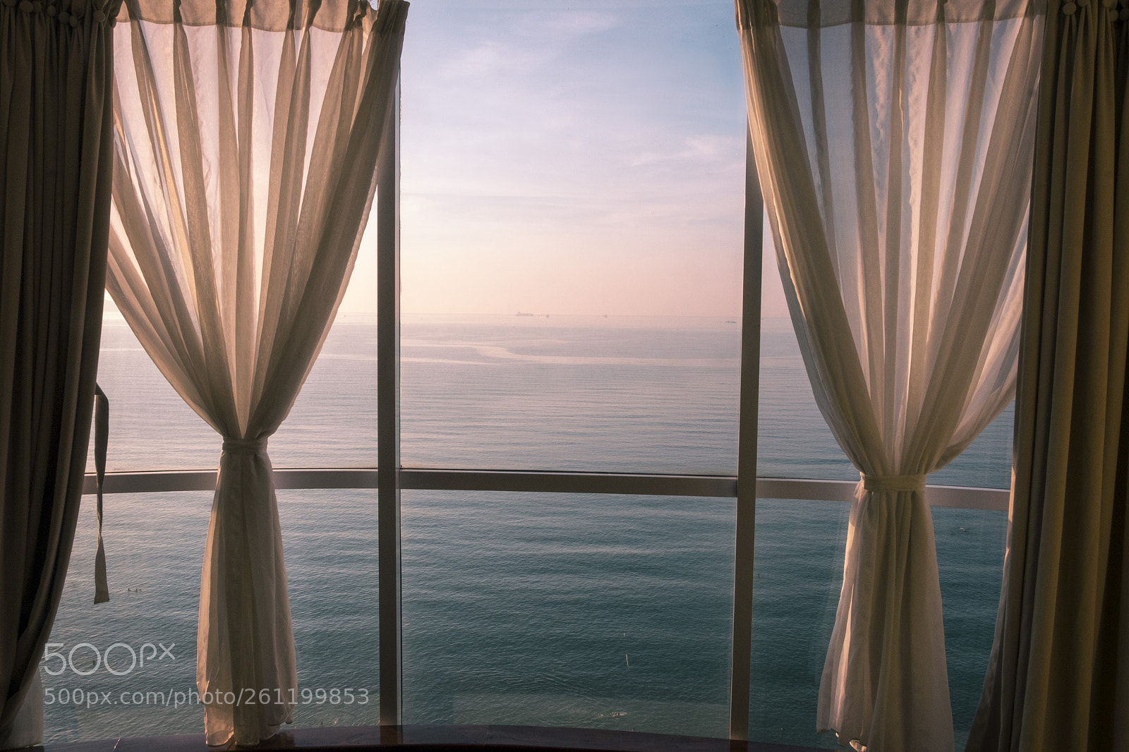 Fujifilm X-T10 sample photo. See the sea photography