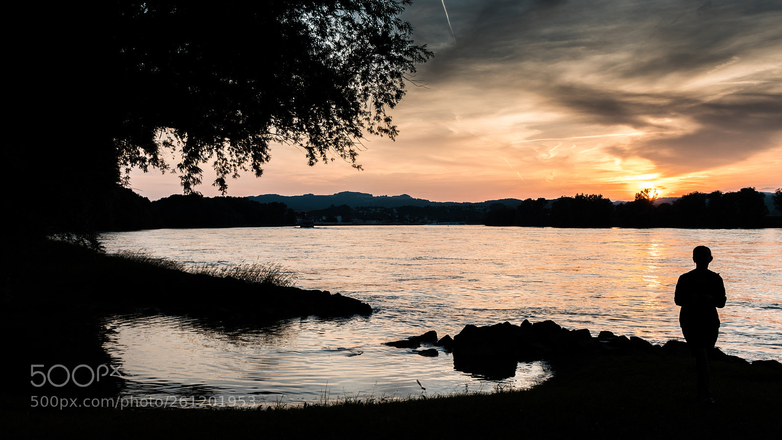 Canon EOS 80D sample photo. Melting down the danube photography