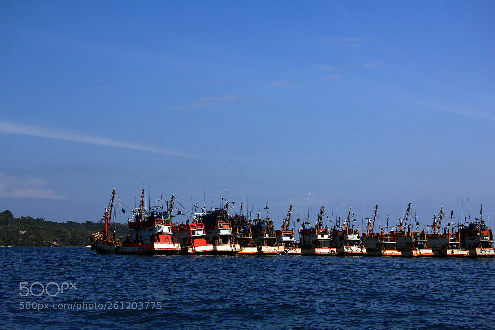 Canon EOS 60D sample photo. Boat line photography