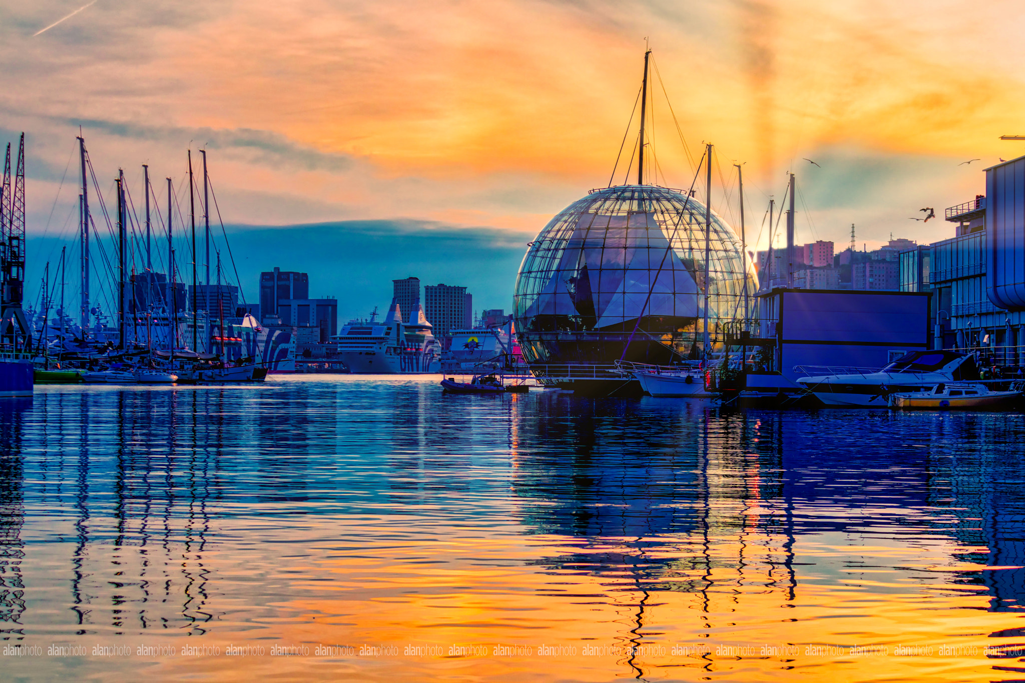 Canon EOS M100 sample photo. Genova sunset photography