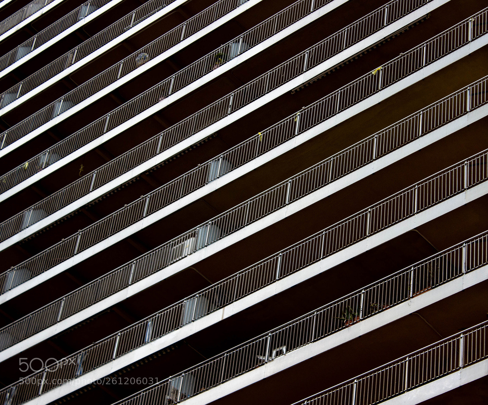Canon EOS 600D (Rebel EOS T3i / EOS Kiss X5) sample photo. Immeuble palamos catalogne photography
