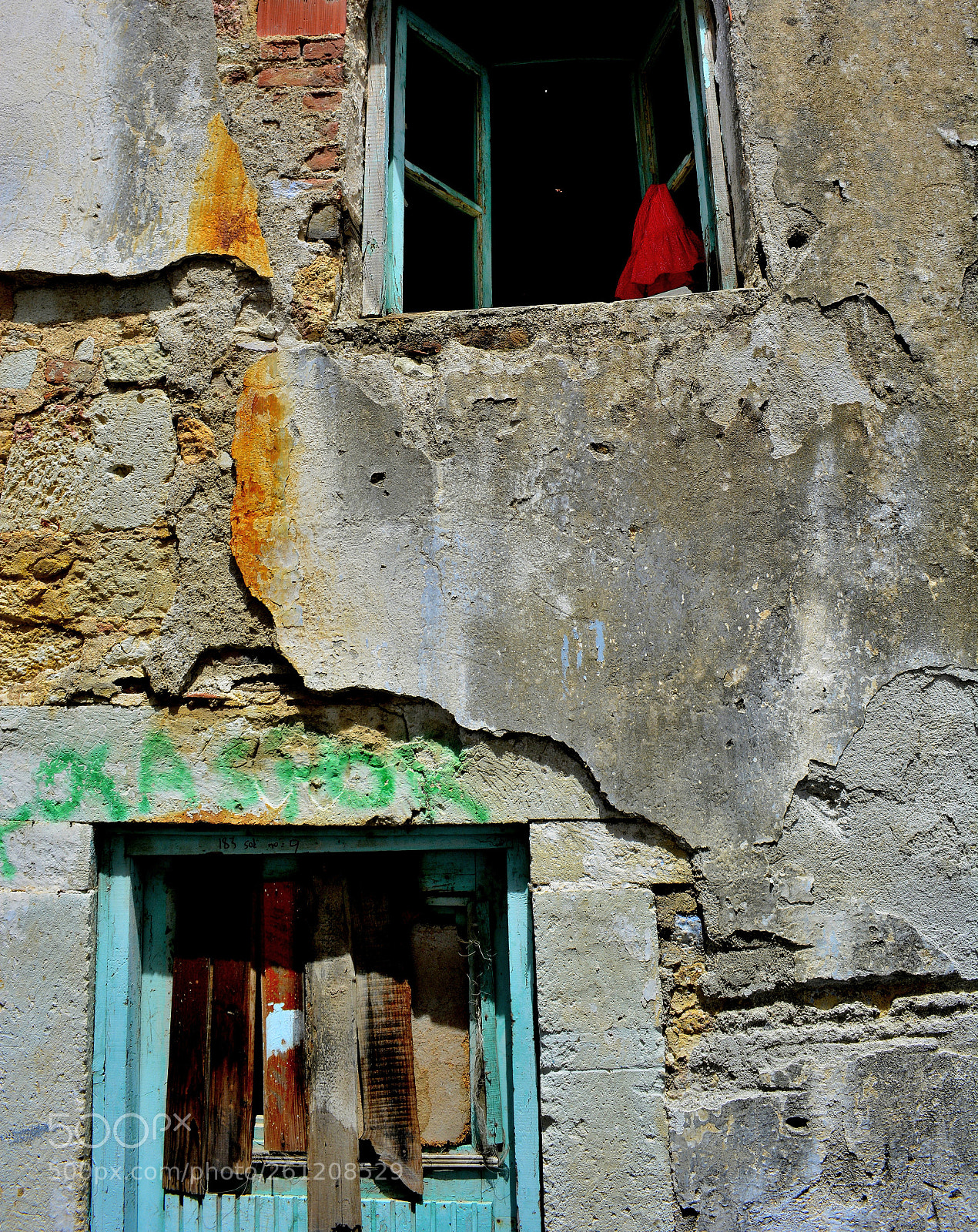 Nikon D5200 sample photo. Love is a bandit photography
