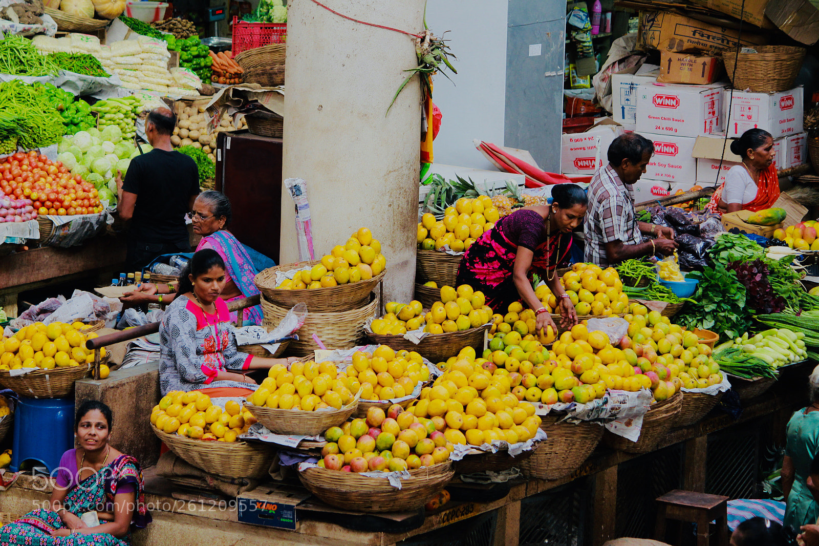 Canon EOS 700D (EOS Rebel T5i / EOS Kiss X7i) sample photo. Market 1 photography