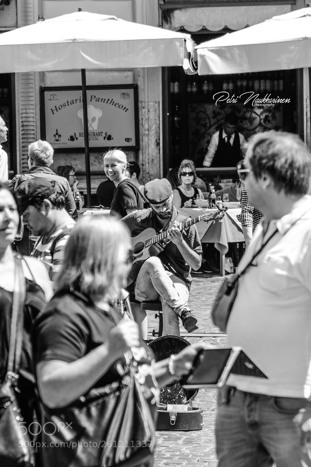 Canon EOS 7D Mark II sample photo. Music that catches the photography