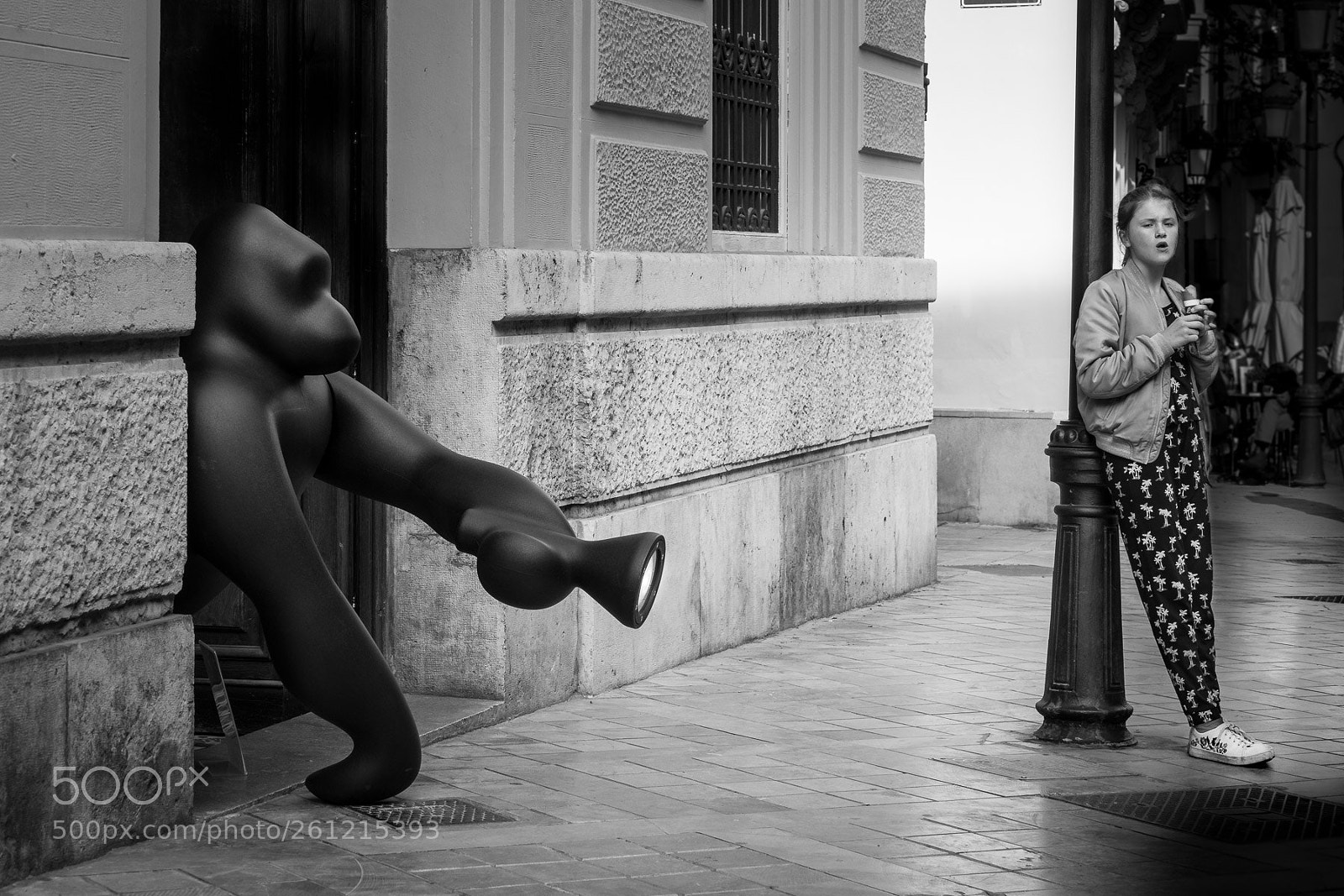 Sony Cyber-shot DSC-RX10 III sample photo. Kong kidnapping a girl photography