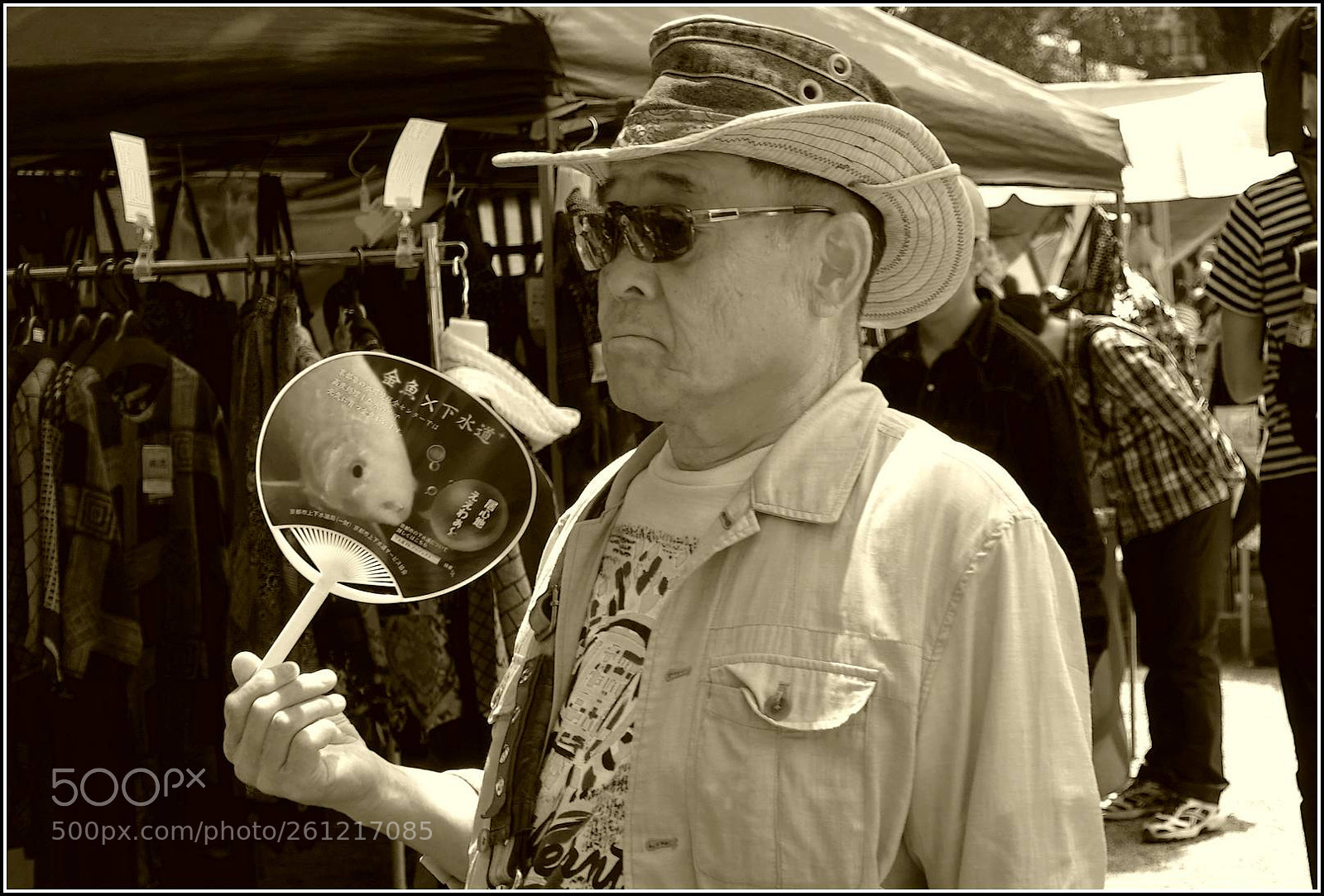 Sony Cyber-shot DSC-RX100 III sample photo. Much too hot ! photography