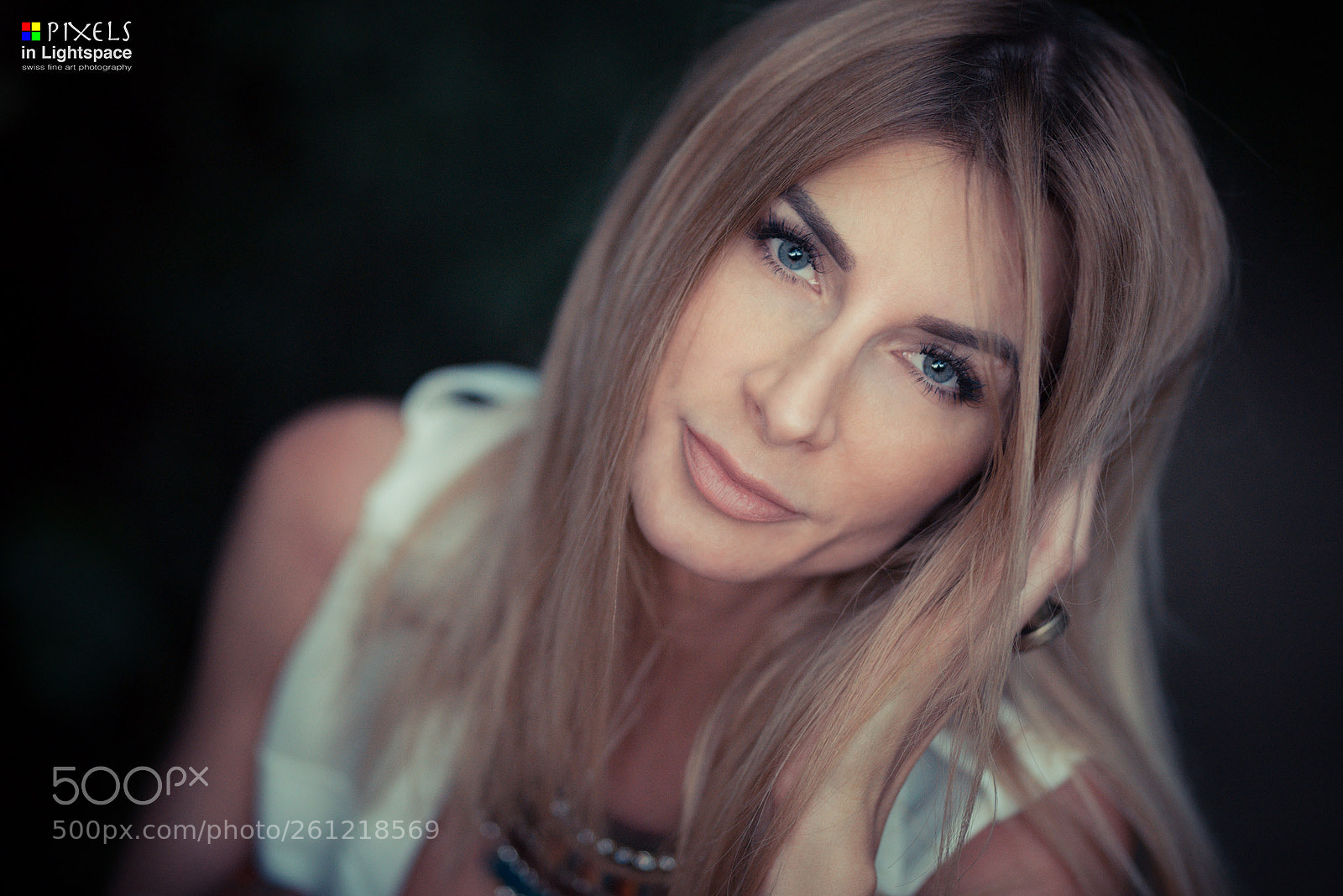 Nikon D810 sample photo. Blue eyes laughing in photography