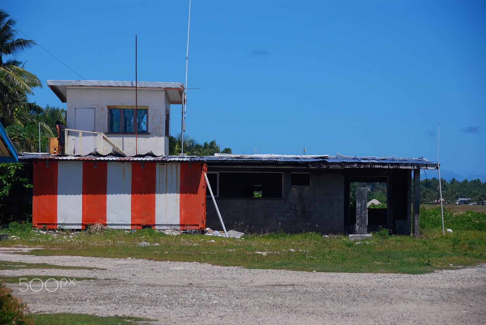 Nikon D80 sample photo. Funafuti airport control tower photography