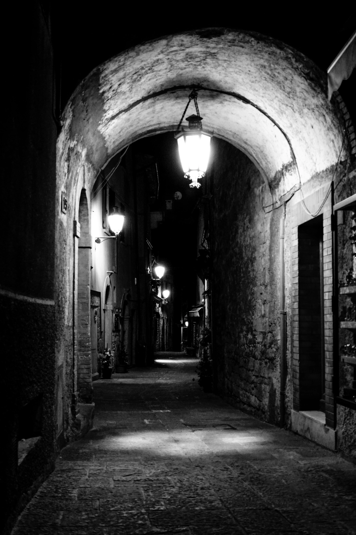 Sony SLT-A68 sample photo. Alley at night - san marino photography