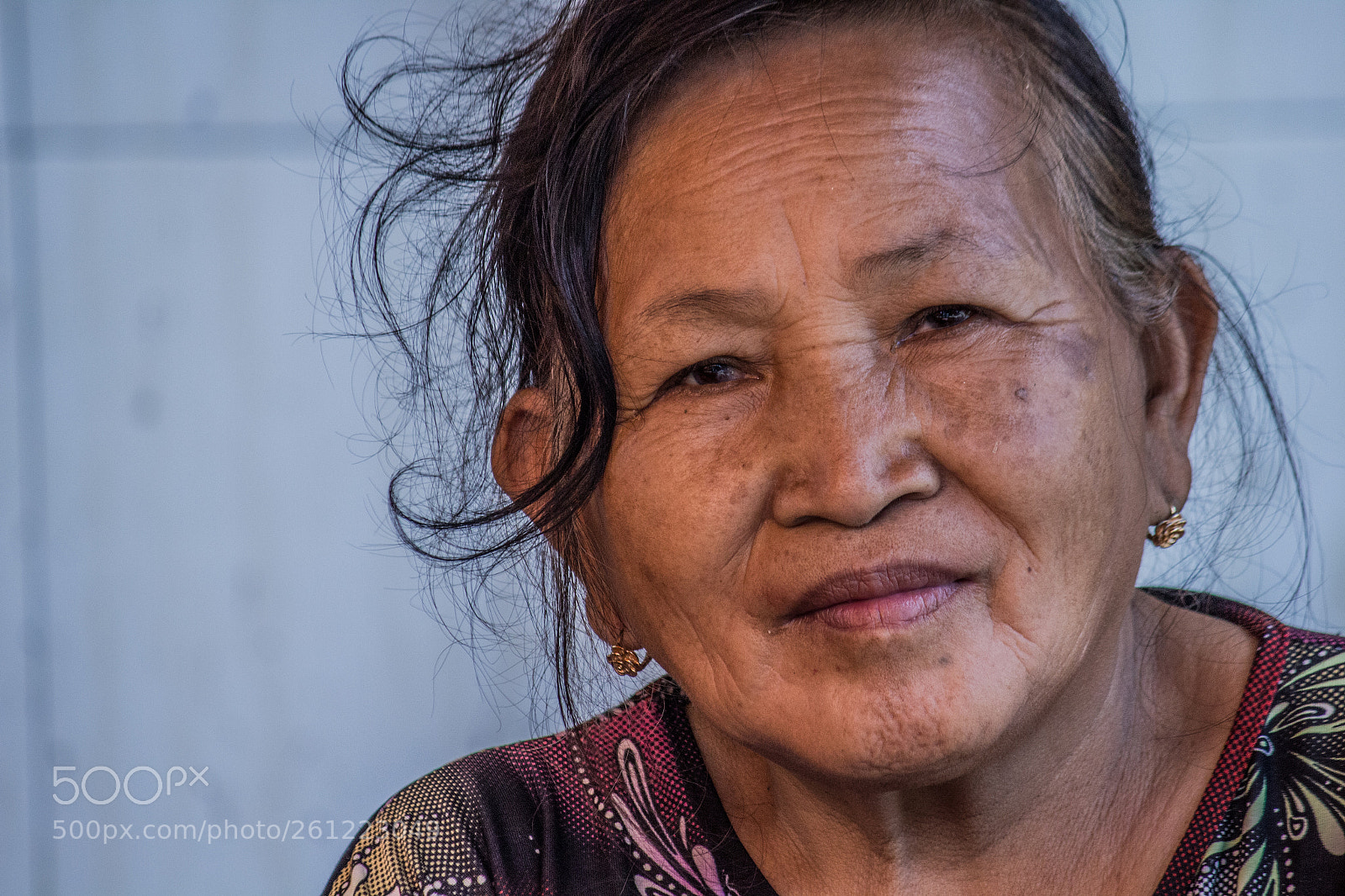 Canon EOS 550D (EOS Rebel T2i / EOS Kiss X4) sample photo. Woman in tomohon market photography