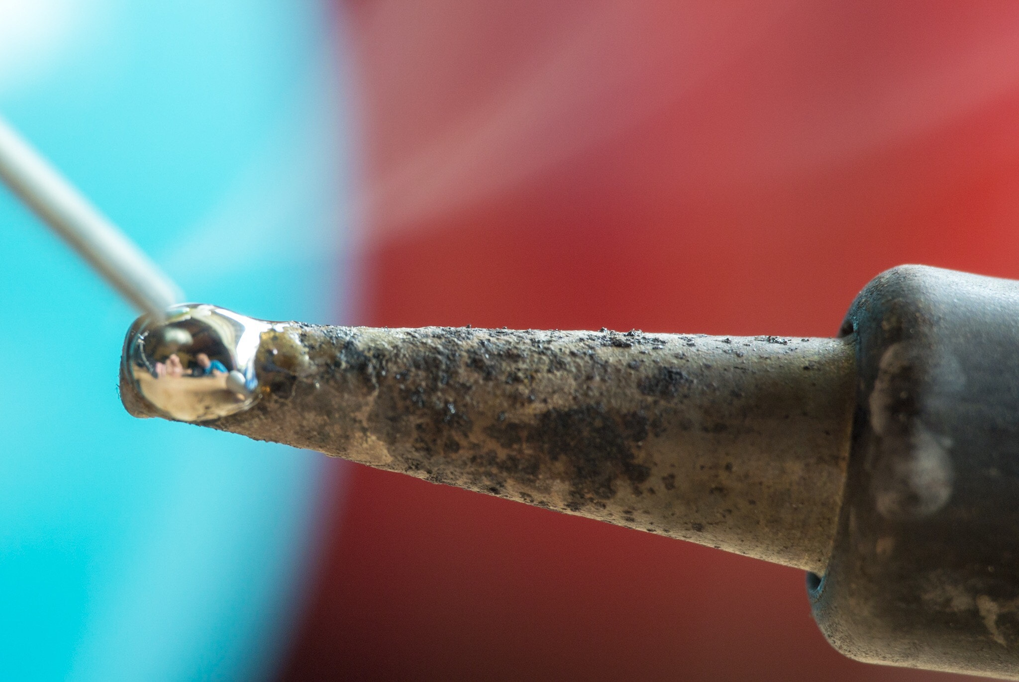 Nikon 1 J1 sample photo. Soldering  photography