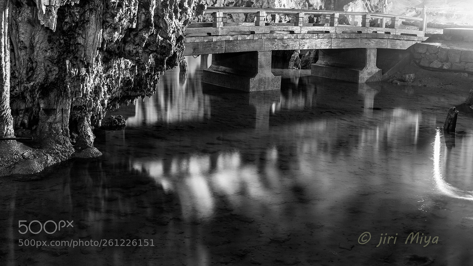 Canon EOS 5D Mark II sample photo. Cave photography