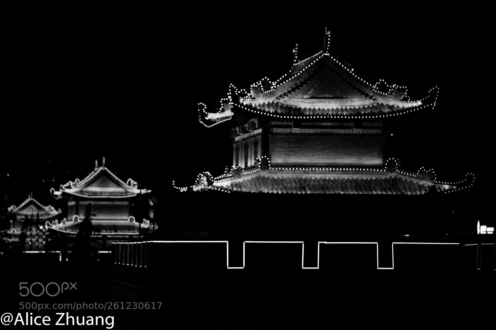 Sony a7R II sample photo. Silhouette over the wall photography