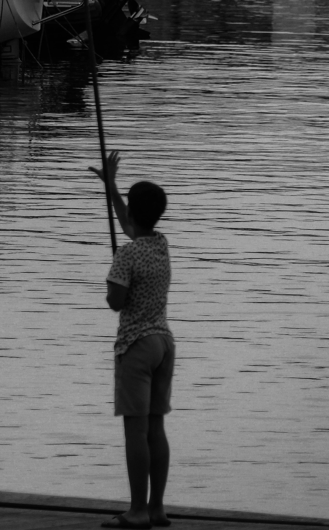 Leica V-Lux 4 sample photo. Fishing the sun photography