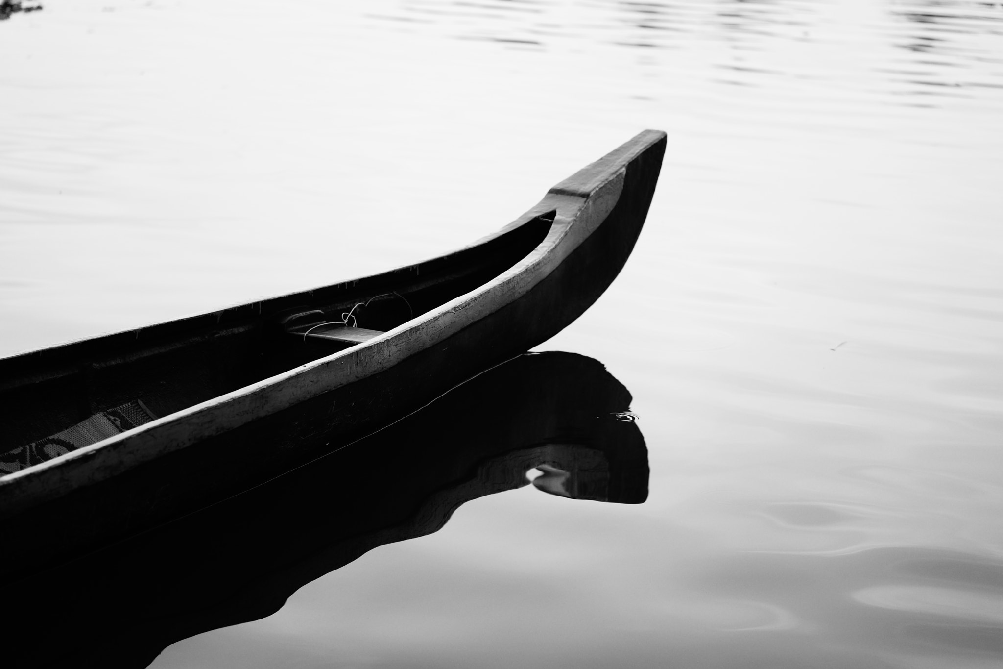 Sony 85mm F2.8 SAM sample photo. Wooden boat photography