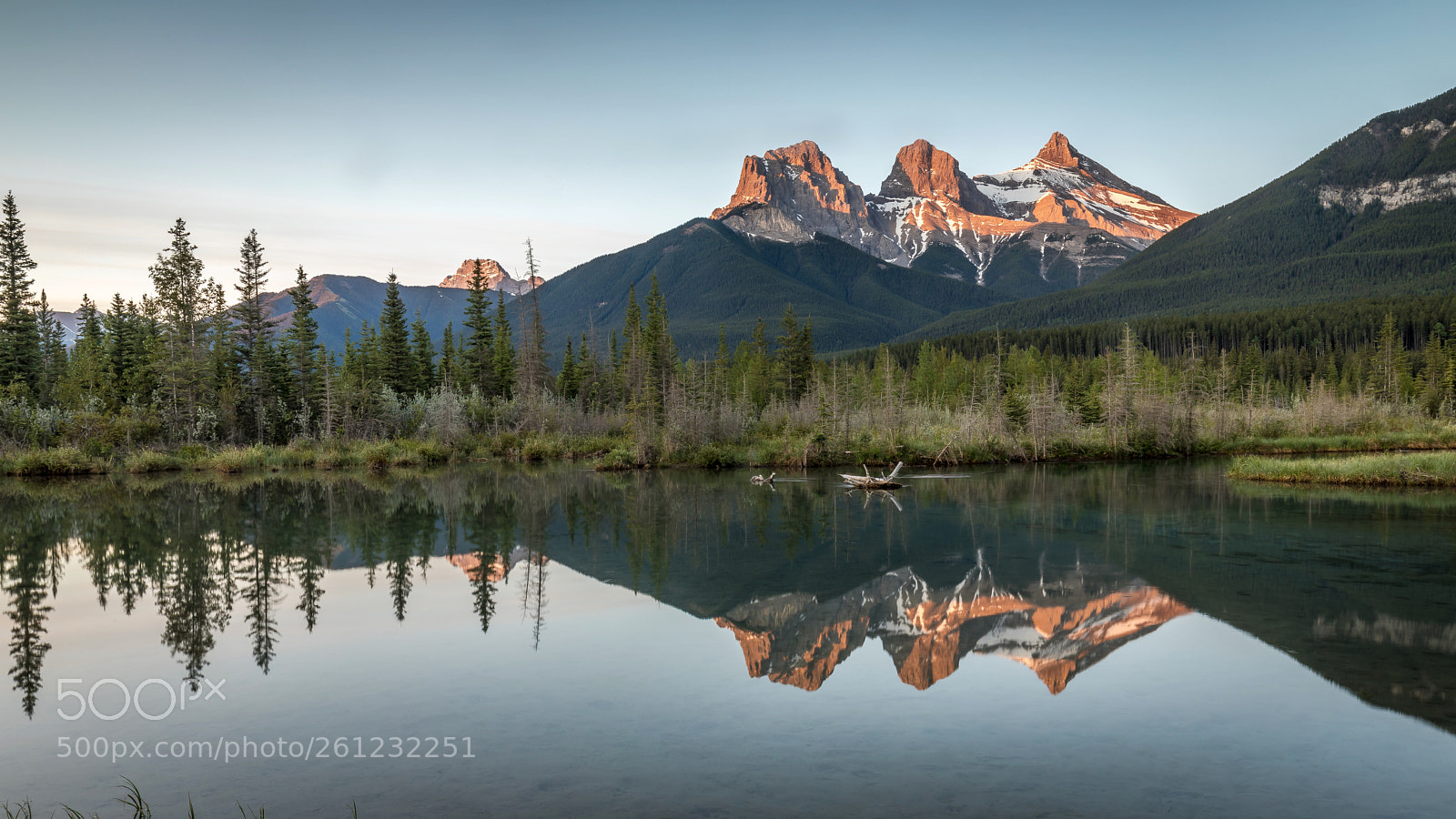 Canon EOS 5D Mark IV sample photo. Three sisters reflection photography