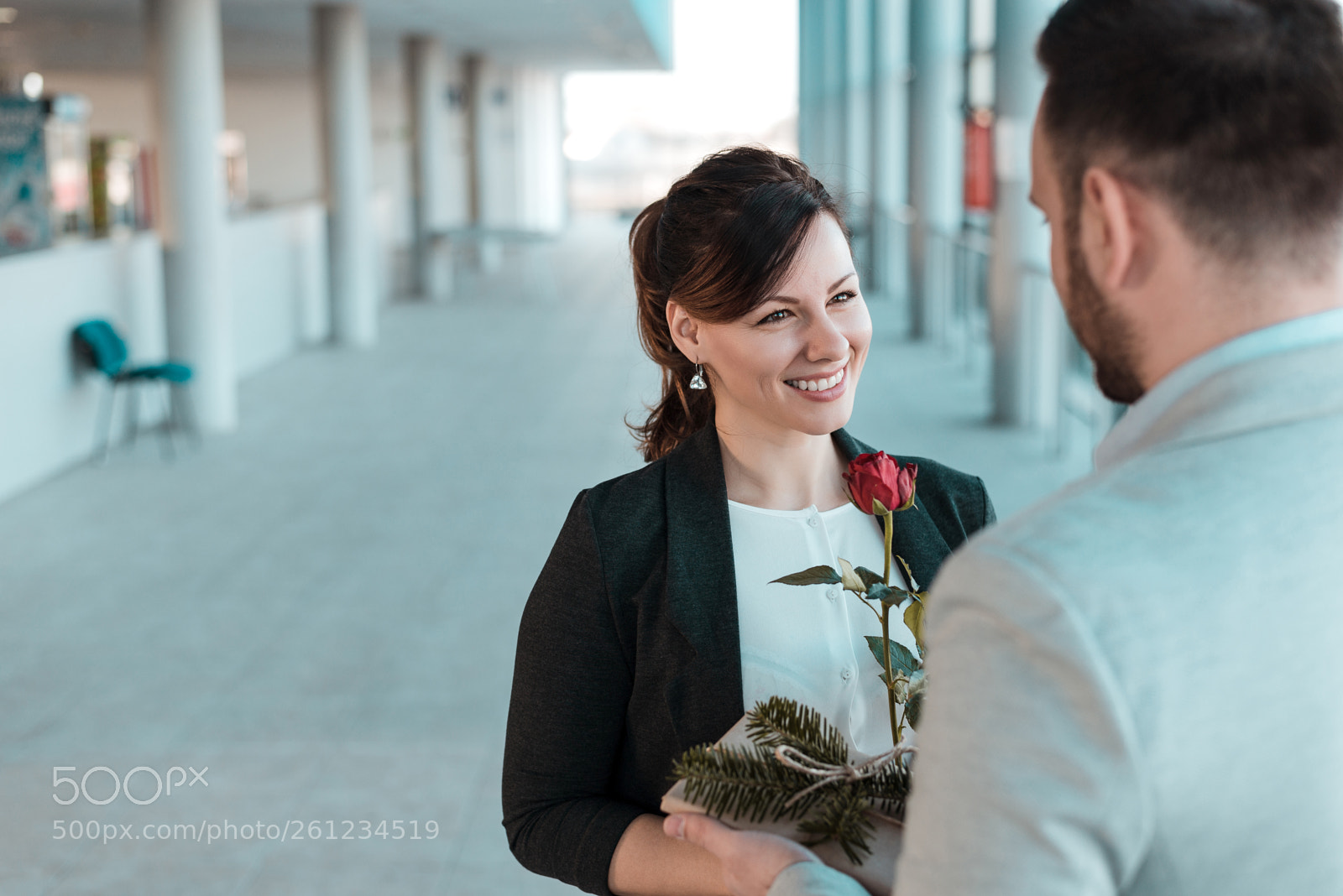 Nikon D610 sample photo. Businessman giving gift to photography
