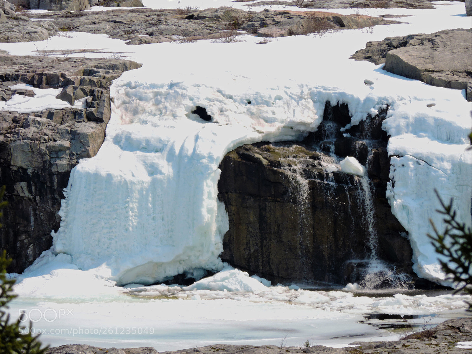 Nikon Coolpix P530 sample photo. Winter waterfall photography