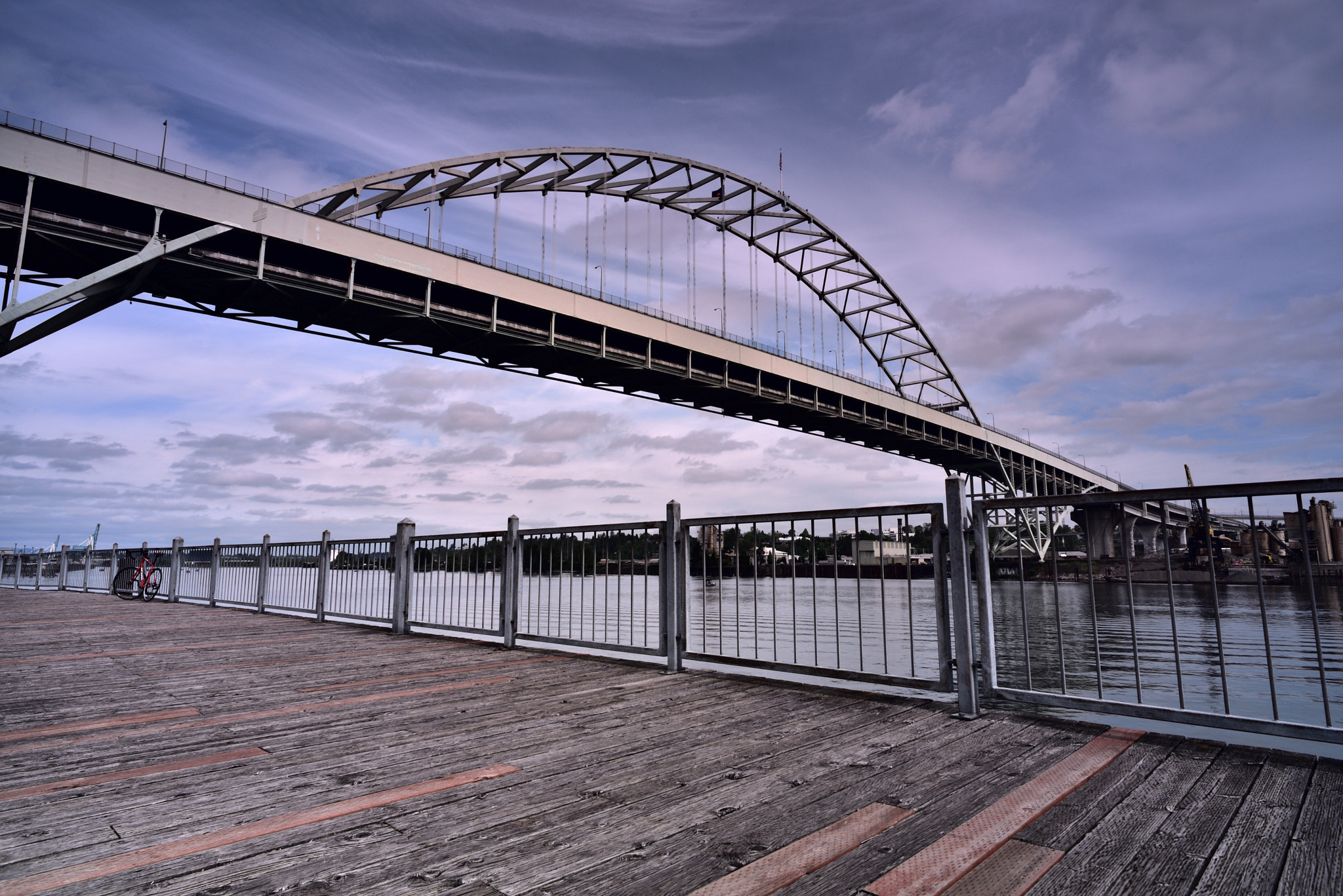 Nikon AF Nikkor 20mm F2.8D sample photo. Fremont bridge photography