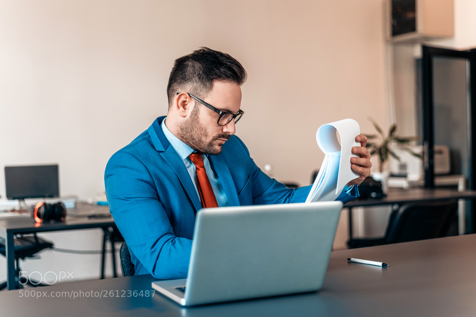 Nikon D610 sample photo. Modern businessman working on photography