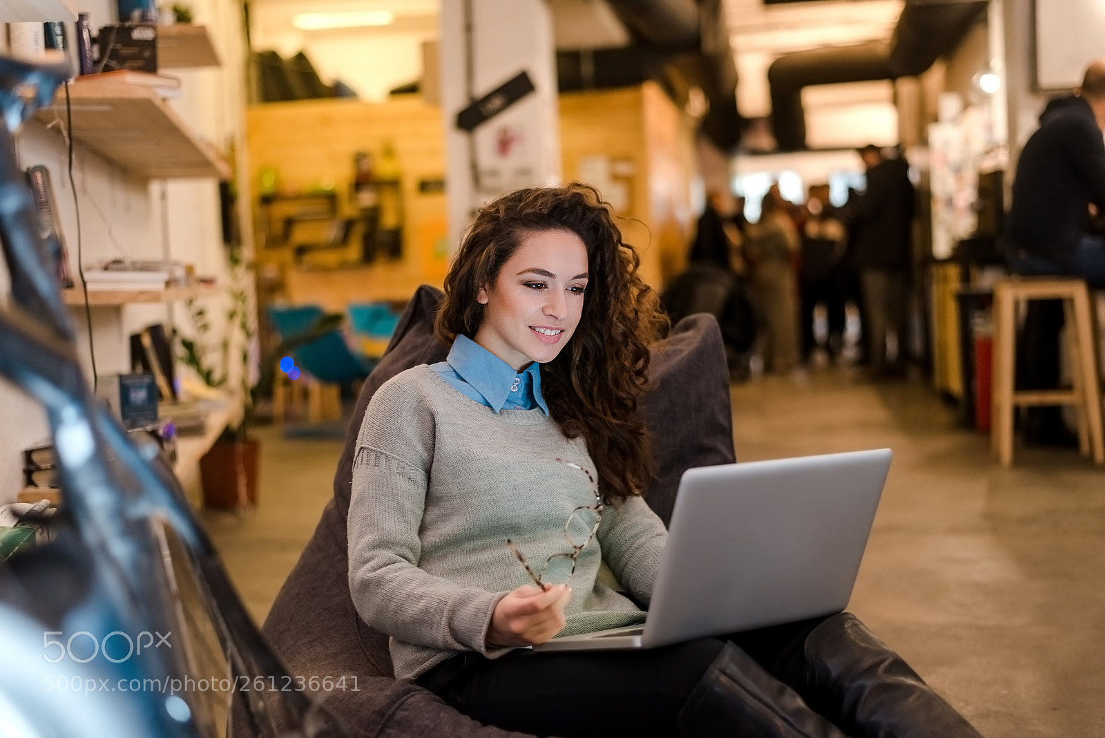 Nikon D610 sample photo. Beautiful young woman working photography