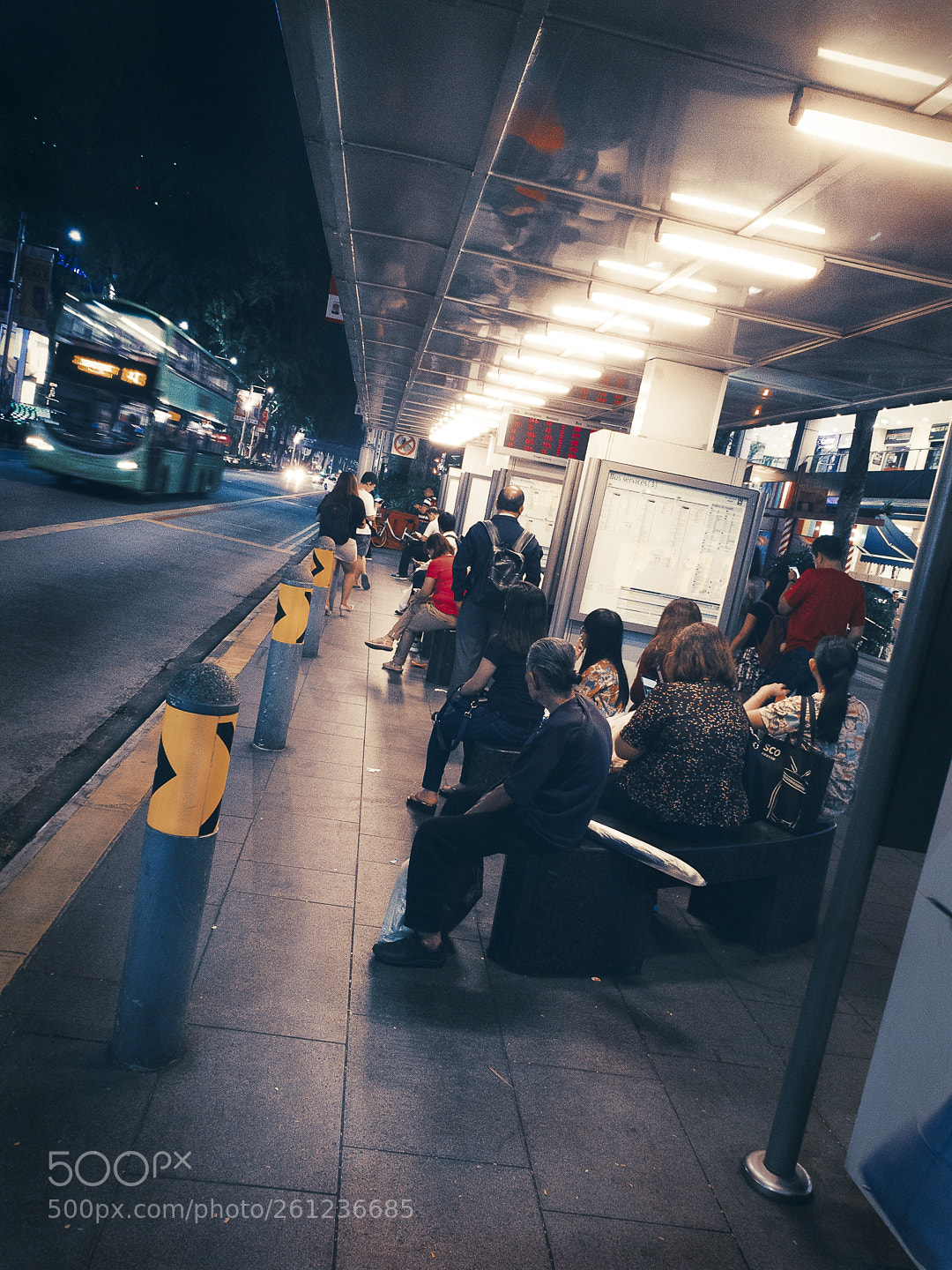 Samsung Galaxy S9 sample photo. Bus station photography