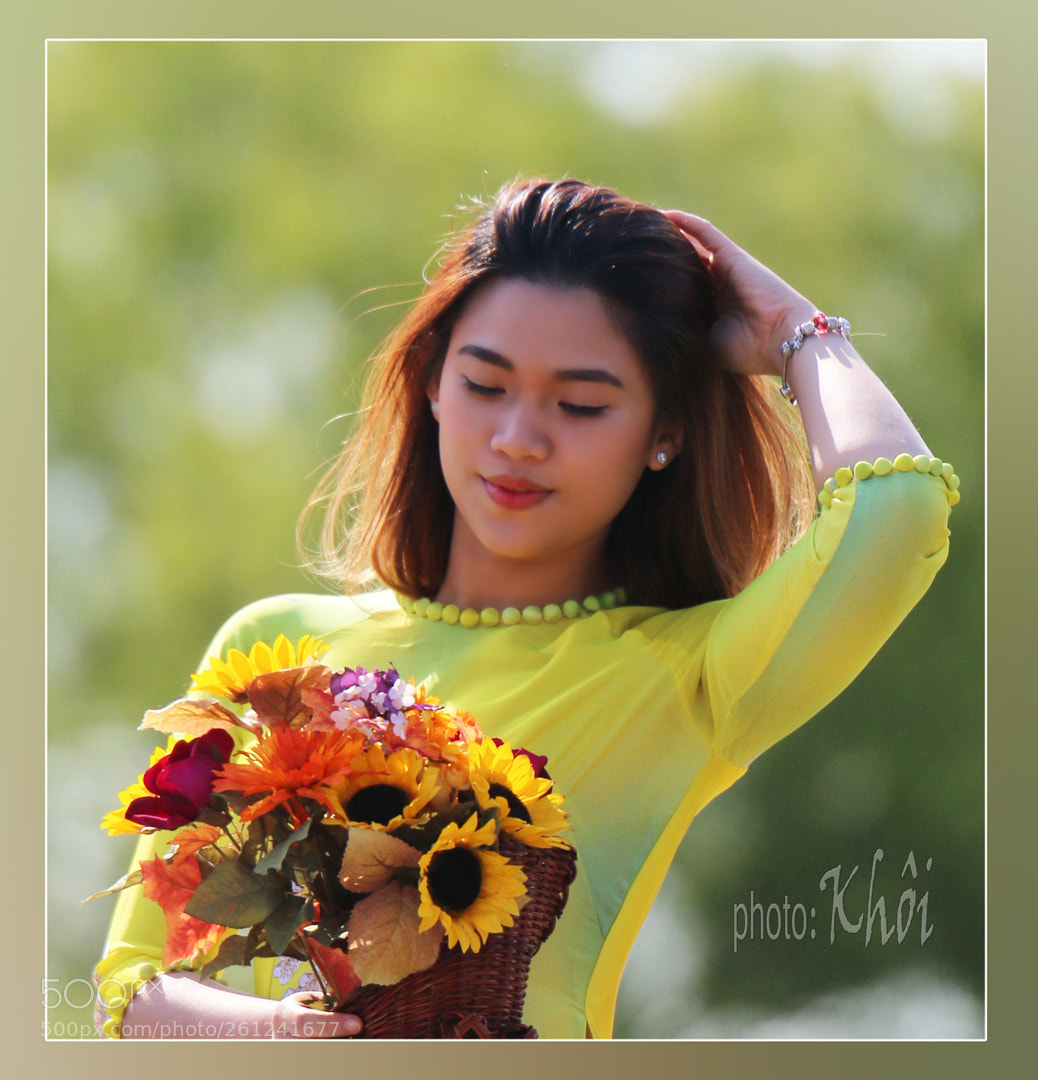 Canon EOS 70D sample photo. Áo vàng photography