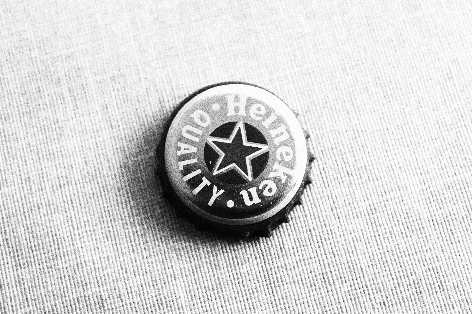 Canon EOS 200D (EOS Rebel SL2 / EOS Kiss X9) sample photo. Heineken photography
