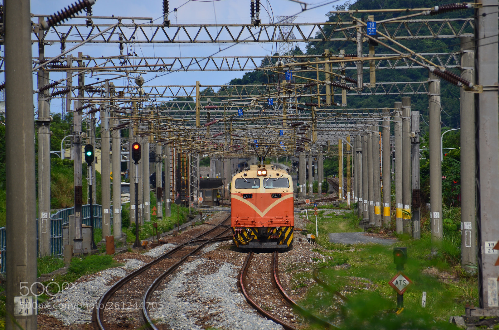 Nikon D5100 sample photo. Nanao-train photography