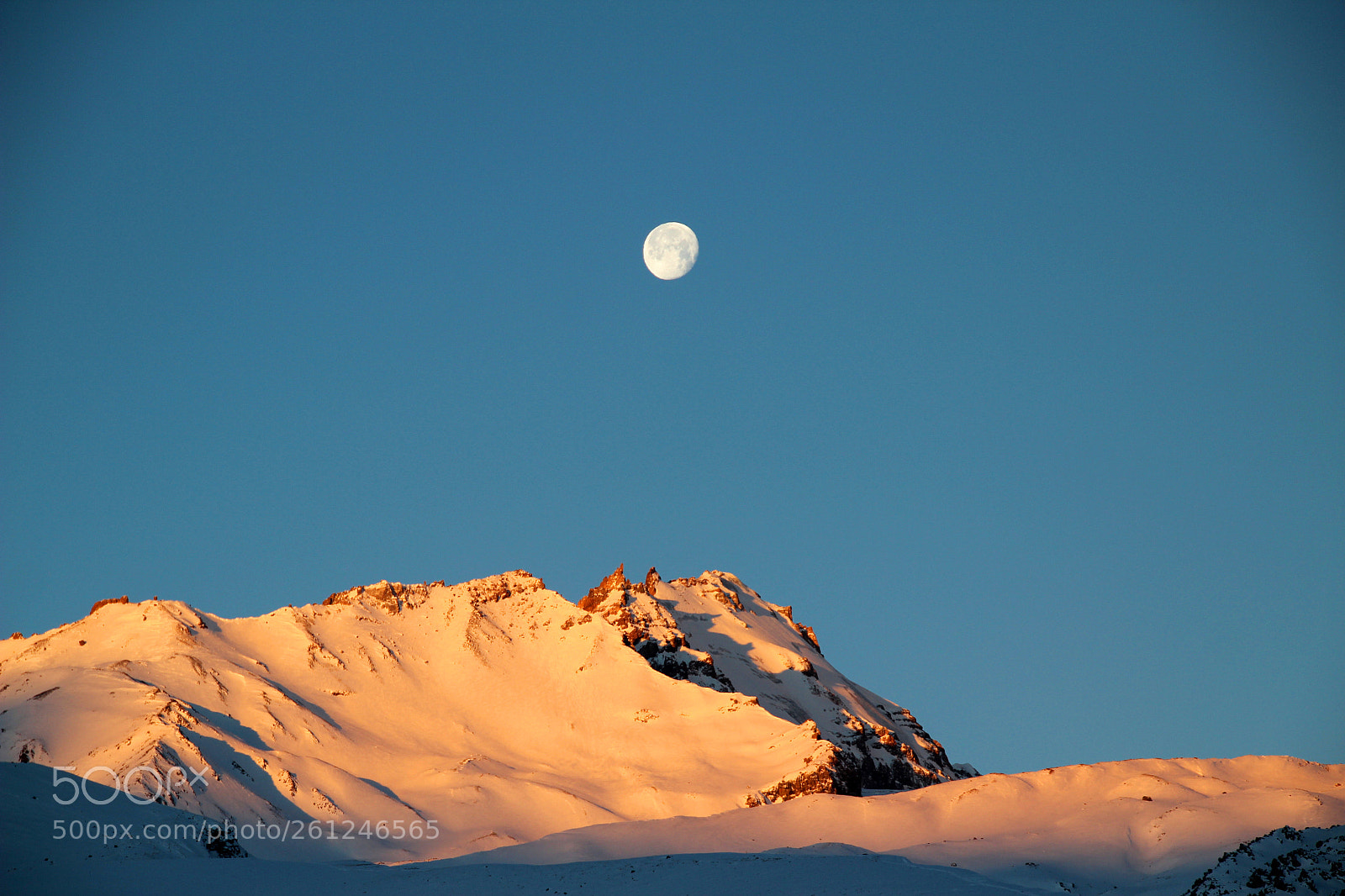 Canon EOS 600D (Rebel EOS T3i / EOS Kiss X5) sample photo. Kazbegi georgia photography