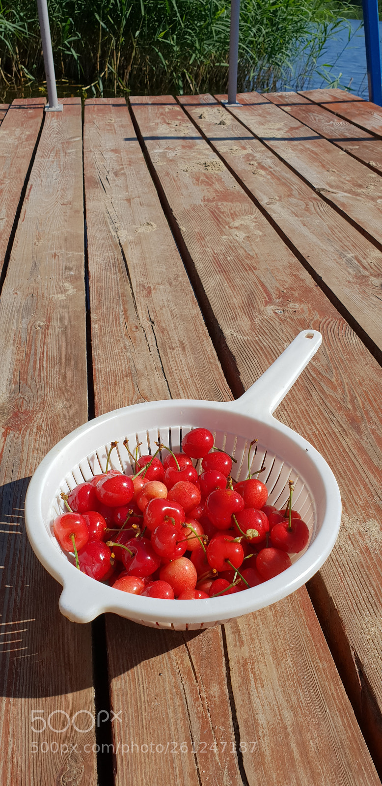 Samsung Galaxy S9+ sample photo. Czereśnie na molo photography