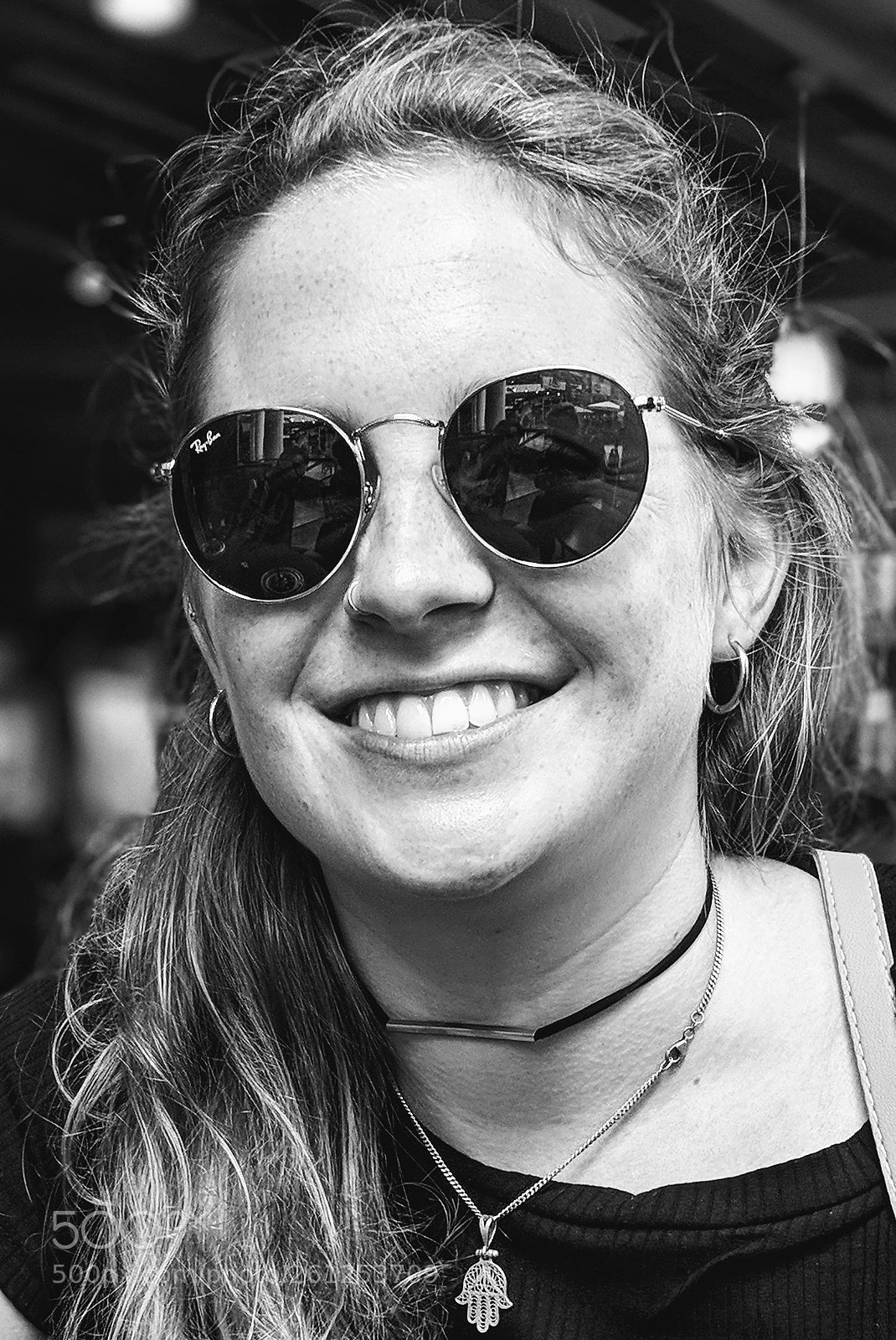 Google Pixel 2 sample photo. Ray bans photography