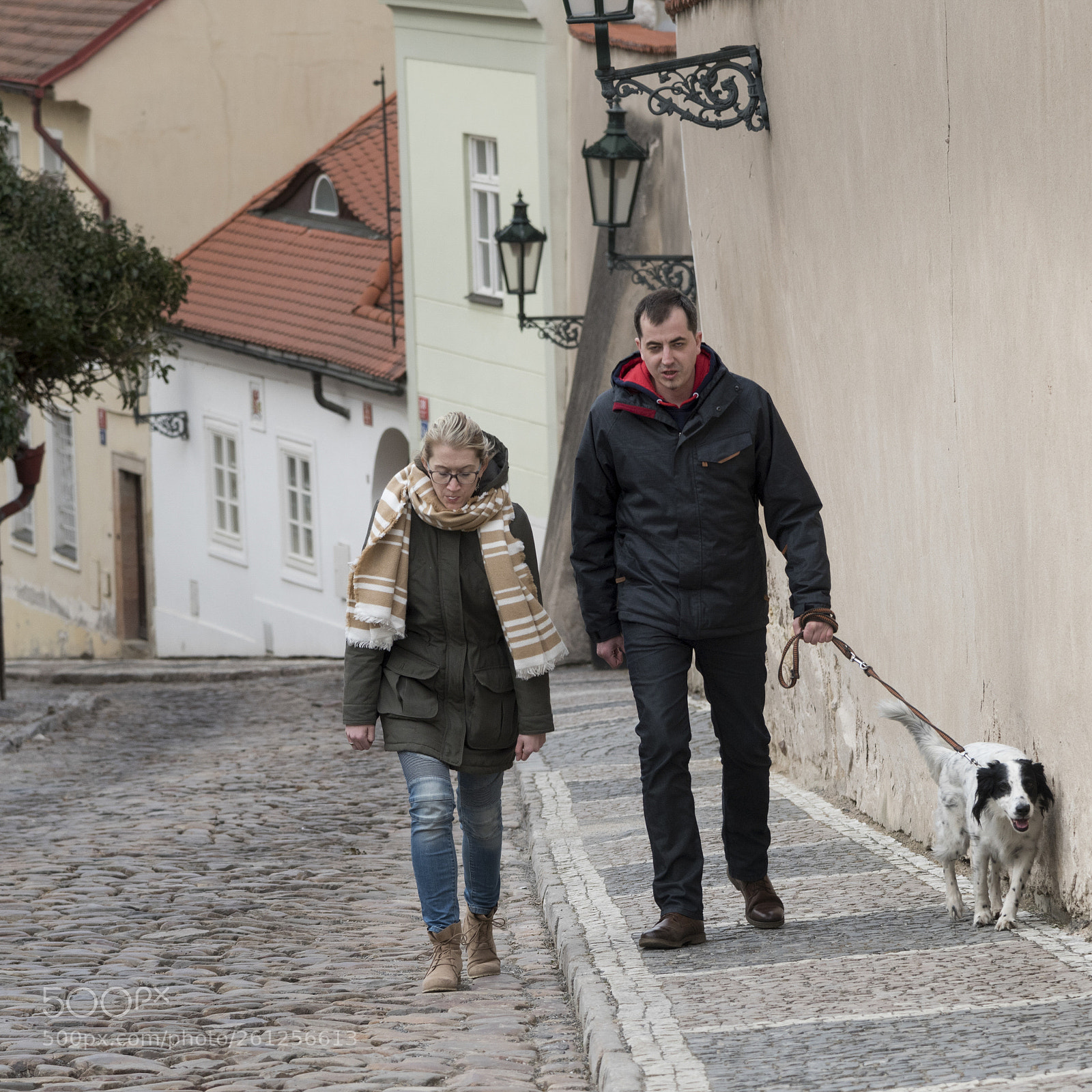 Nikon D810 sample photo. Couple walking on street photography