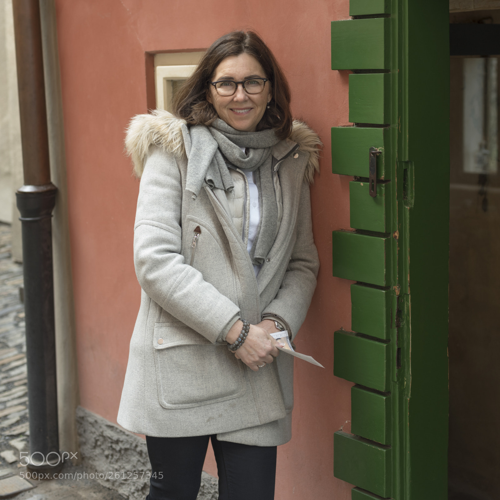 Nikon D810 sample photo. Happy woman leaning against photography