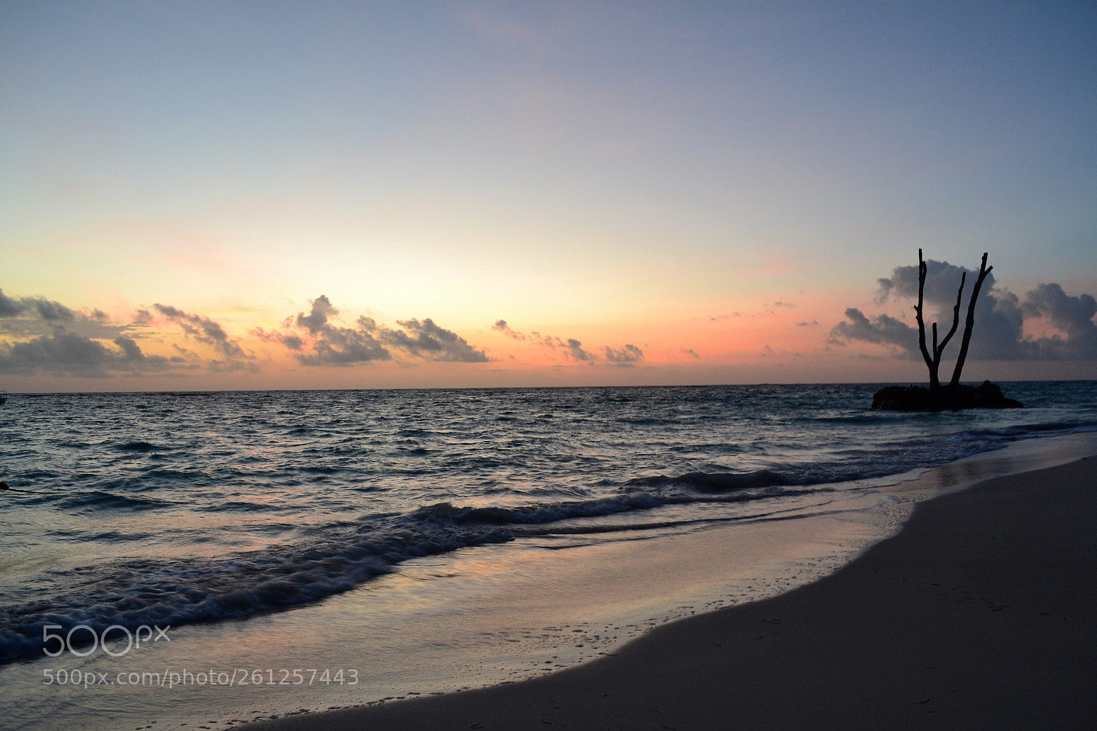 Nikon D3100 sample photo. Sunrise on the beach photography