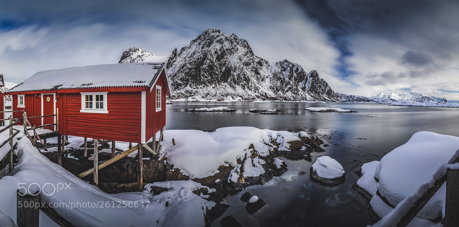 Canon EOS 6D Mark II sample photo. Cabin in a winter photography
