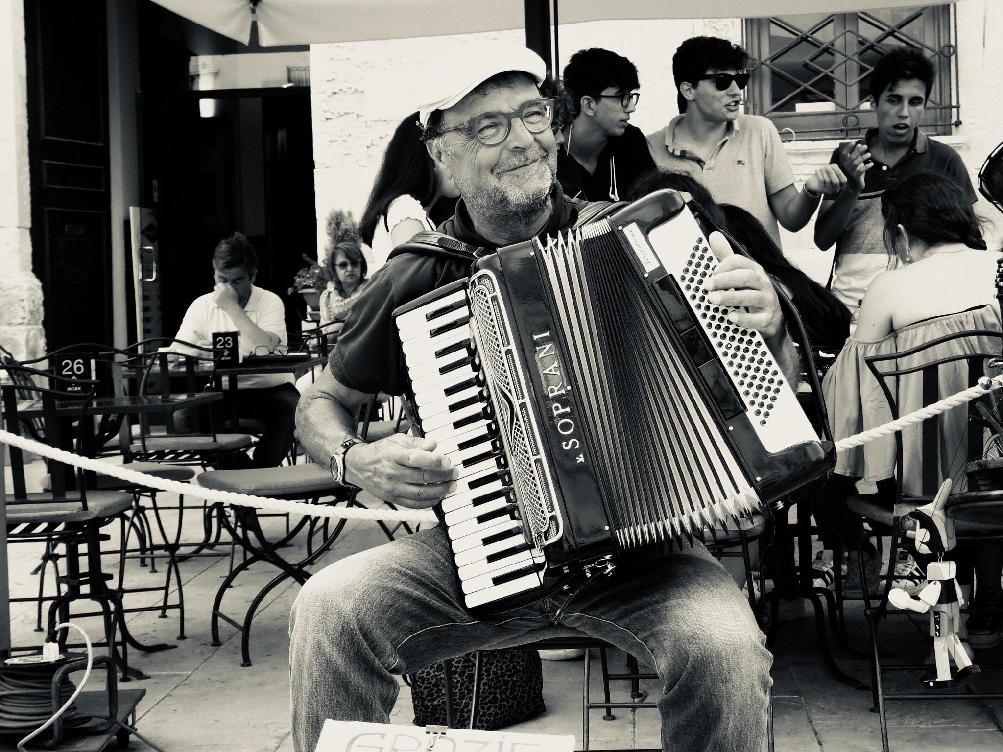 Fujifilm FinePix S6500fd sample photo. The happy accordionist photography