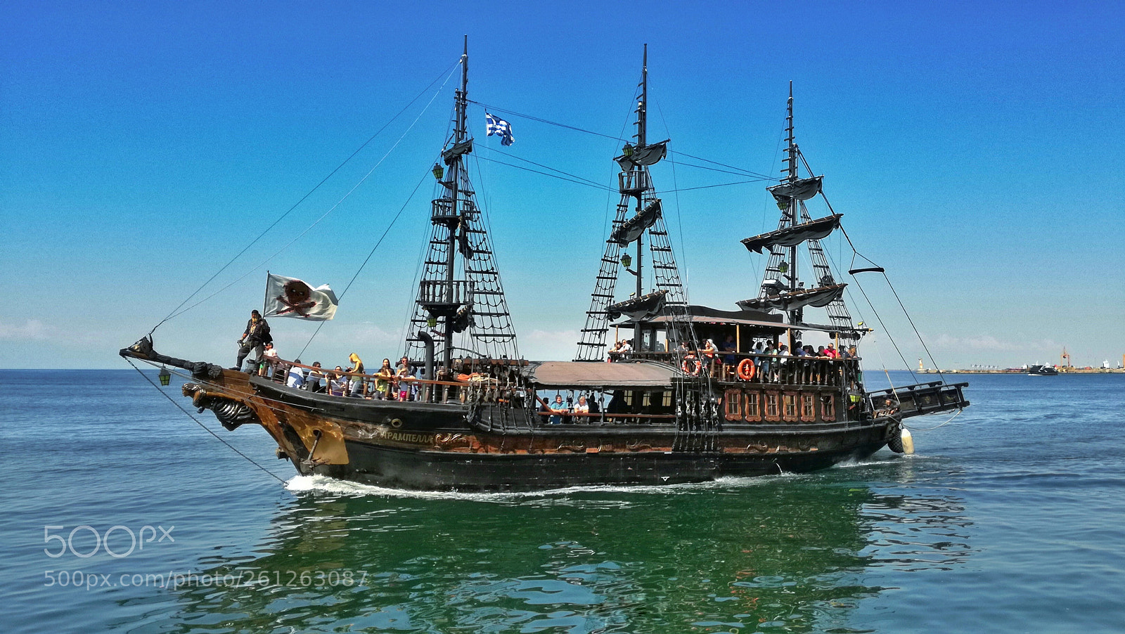 HUAWEI P9 LITE sample photo. The pirate ship photography