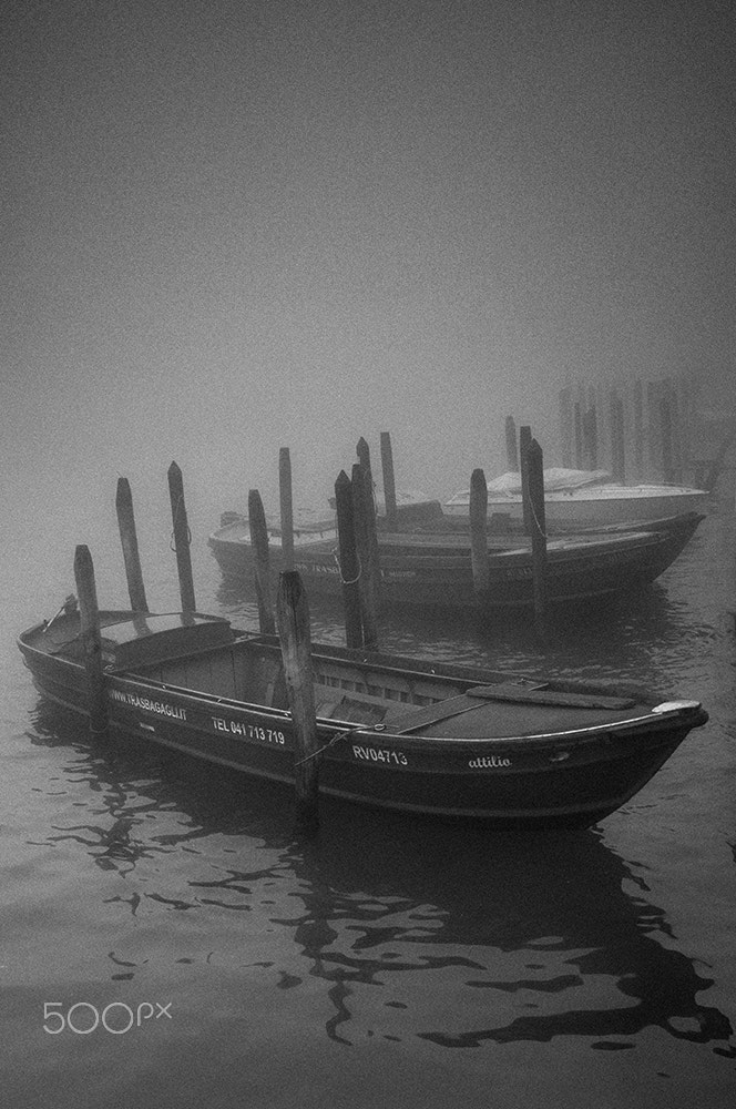 Nikon D2X sample photo. A murky morning in venice 3 photography