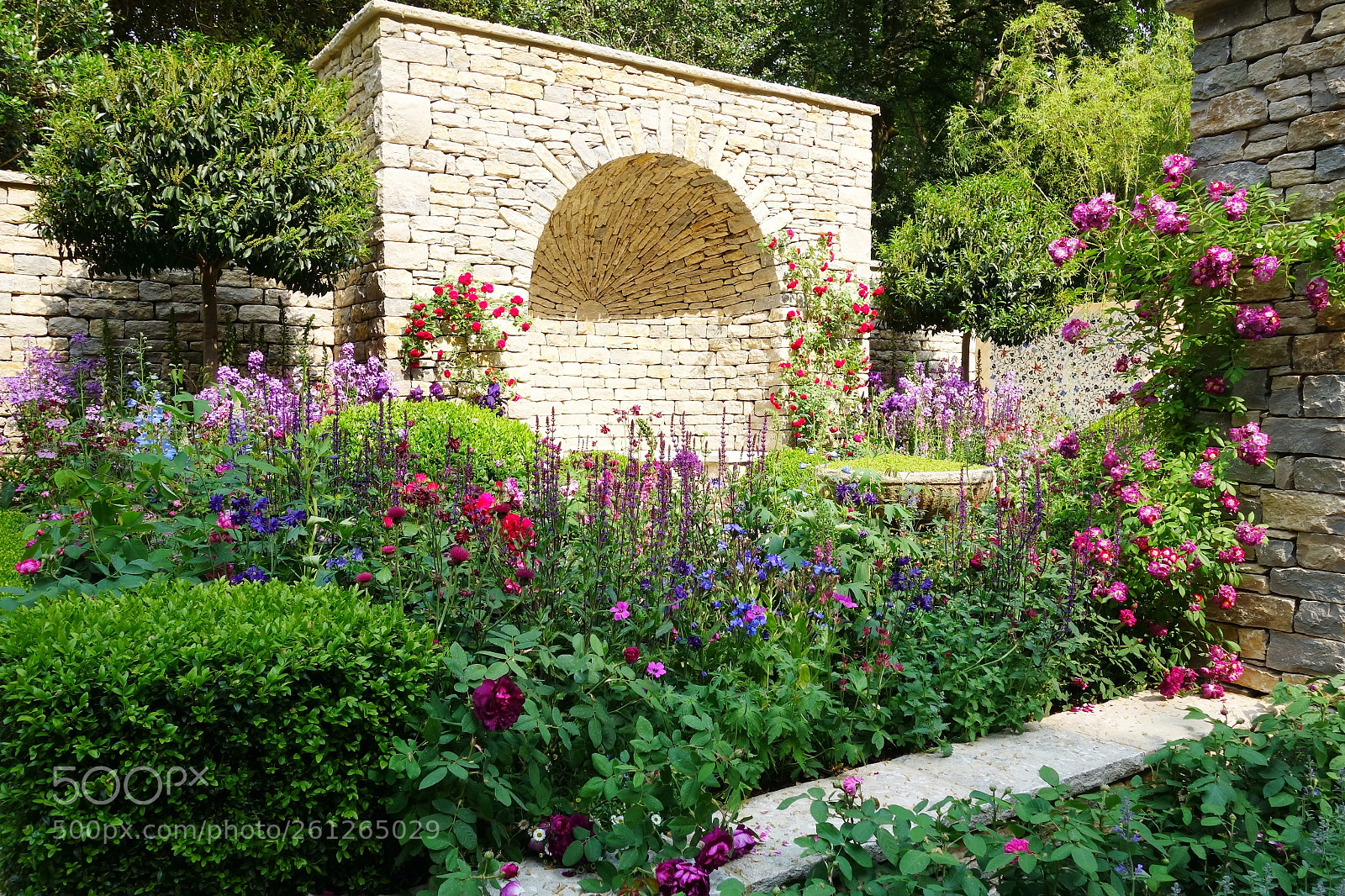Sony Cyber-shot DSC-RX100 II sample photo. Chelsea flower show 2018, silver-gilt photography
