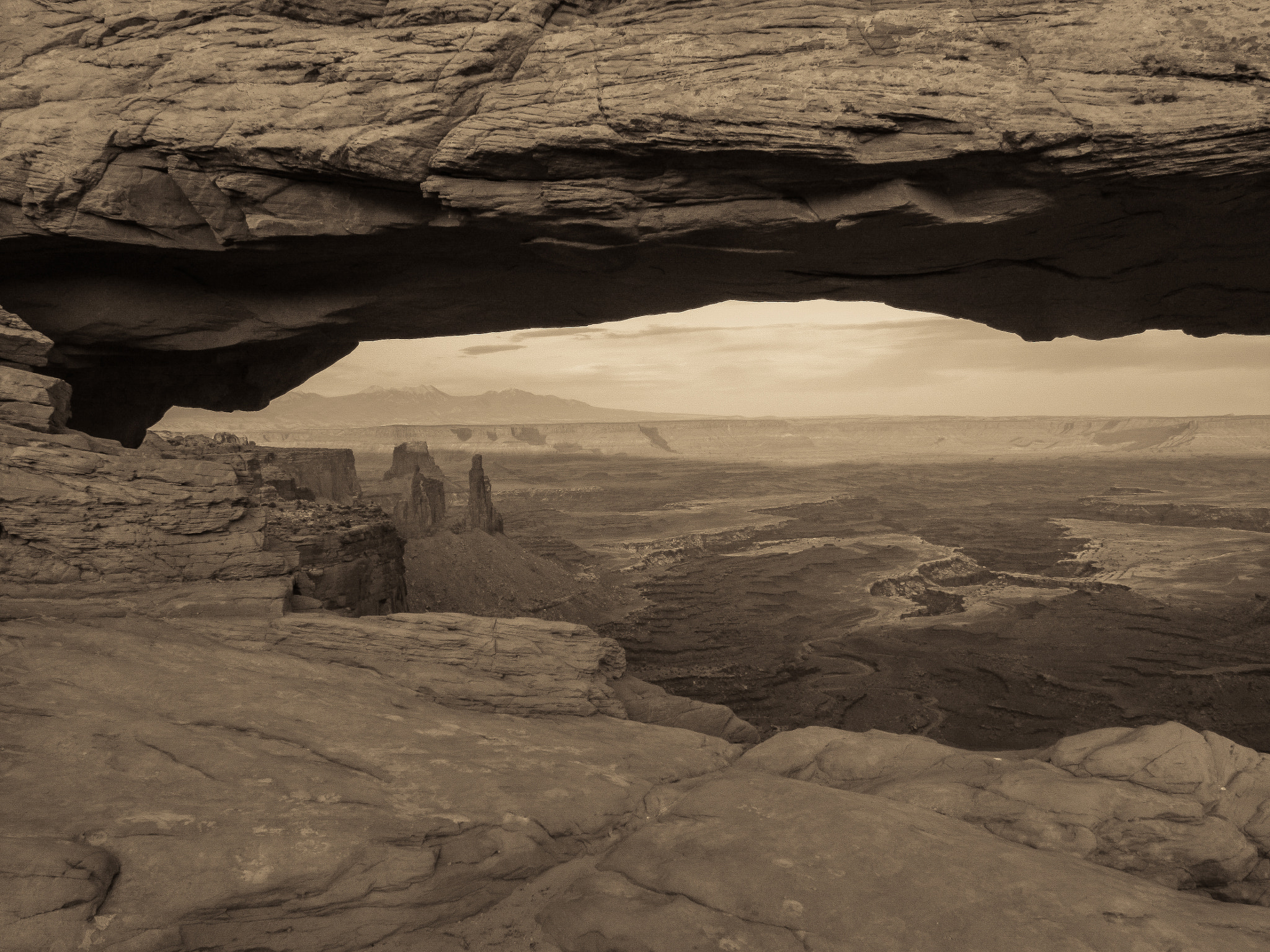 Canon PowerShot G10 sample photo. Mesa arch photography