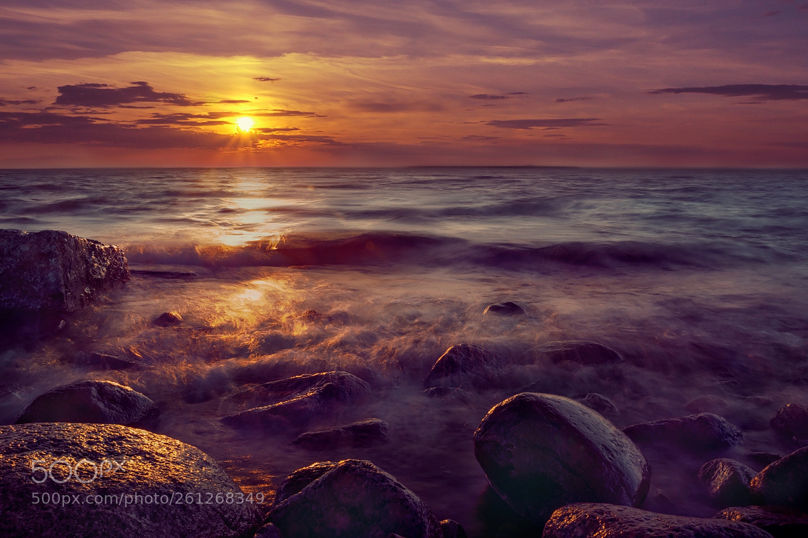 Olympus OM-D E-M5 II sample photo. Kronstadt. the gulf of photography