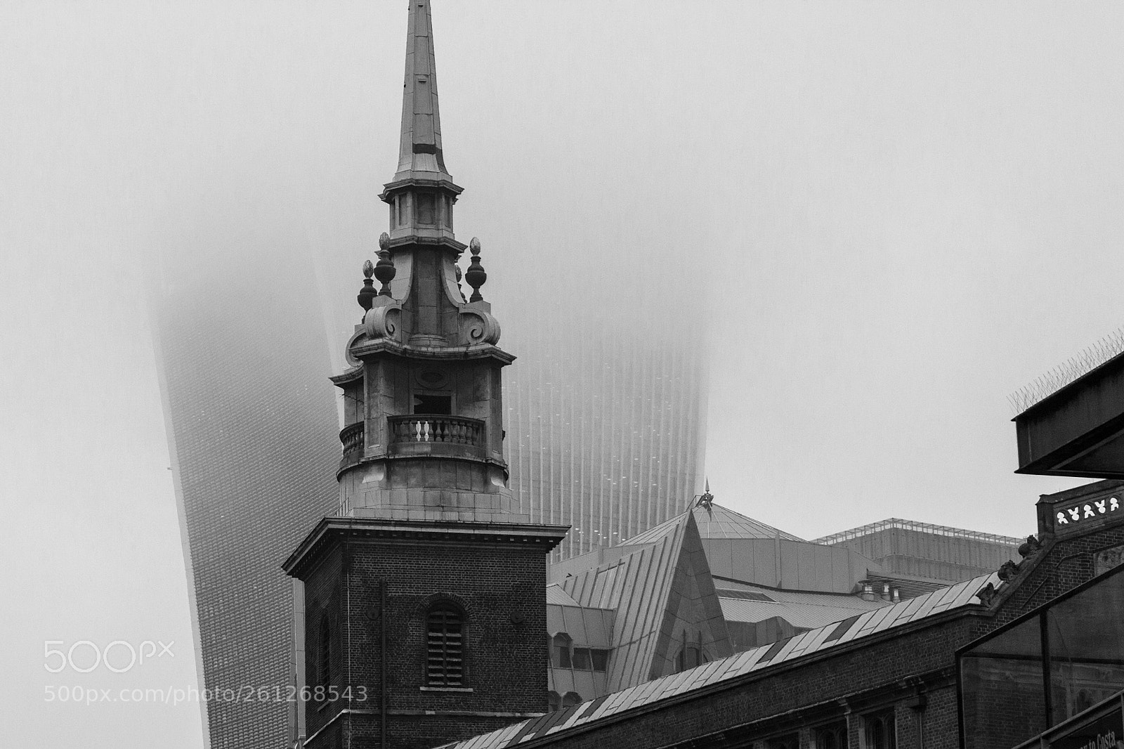 Canon EOS 600D (Rebel EOS T3i / EOS Kiss X5) sample photo. London in black & white photography